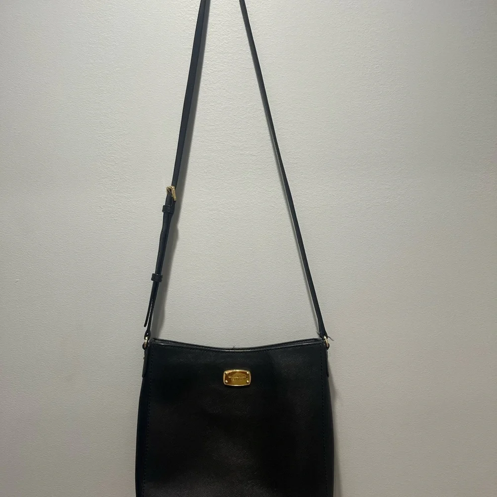 Black‎ Michael Kors Leather Crossbody Purse